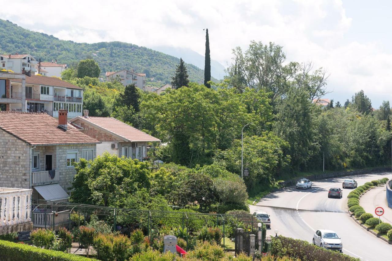 Ferienwohnung Sunray Tivat Exterior foto