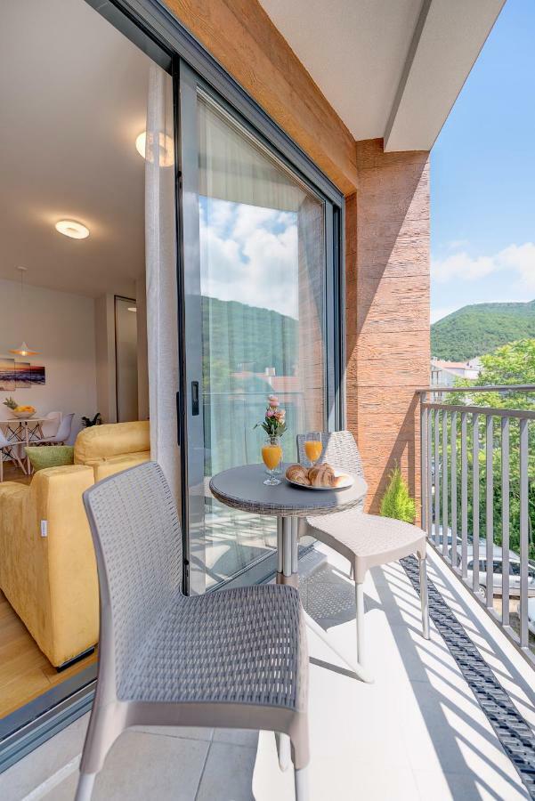 Ferienwohnung Sunray Tivat Exterior foto